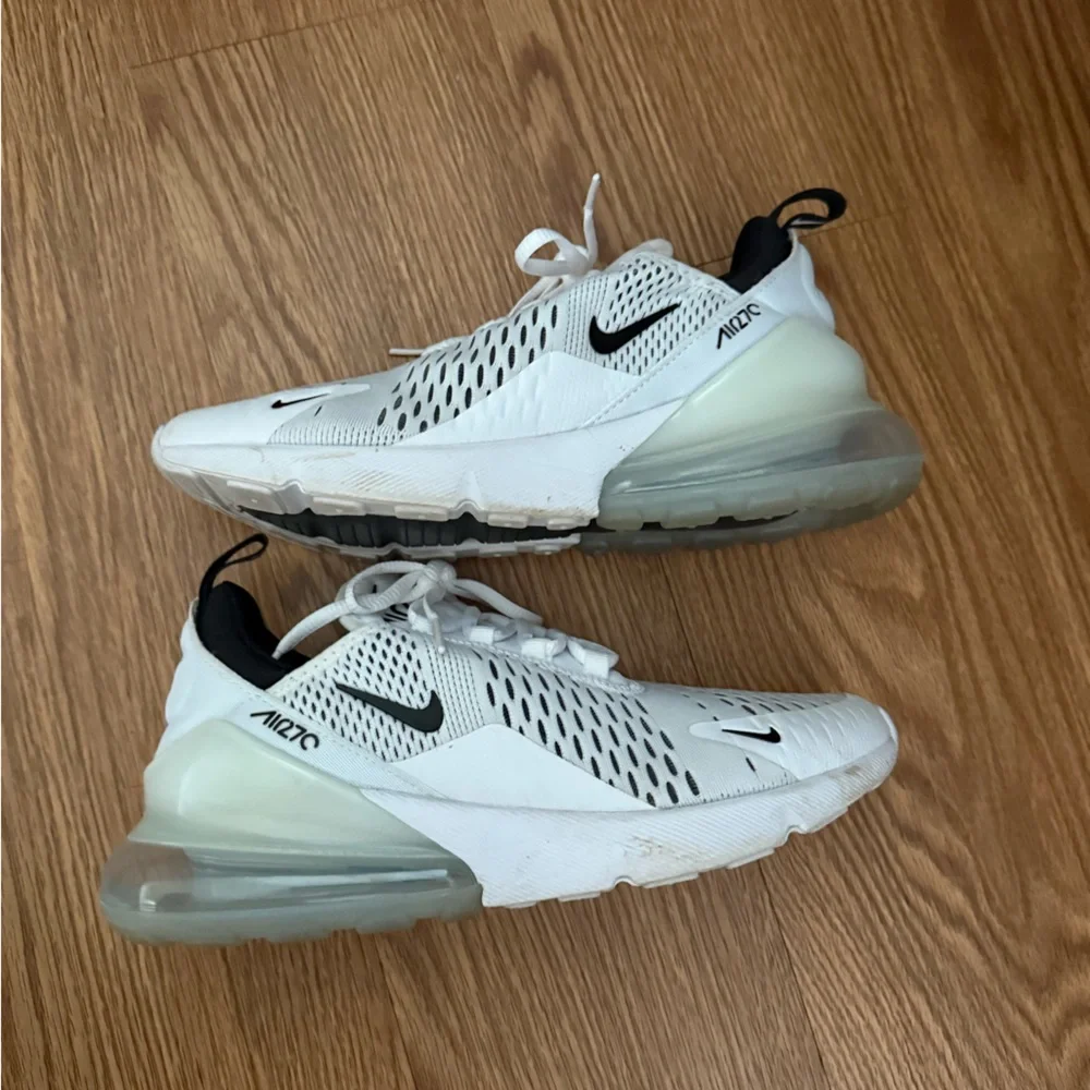 Women’s air max sneakers